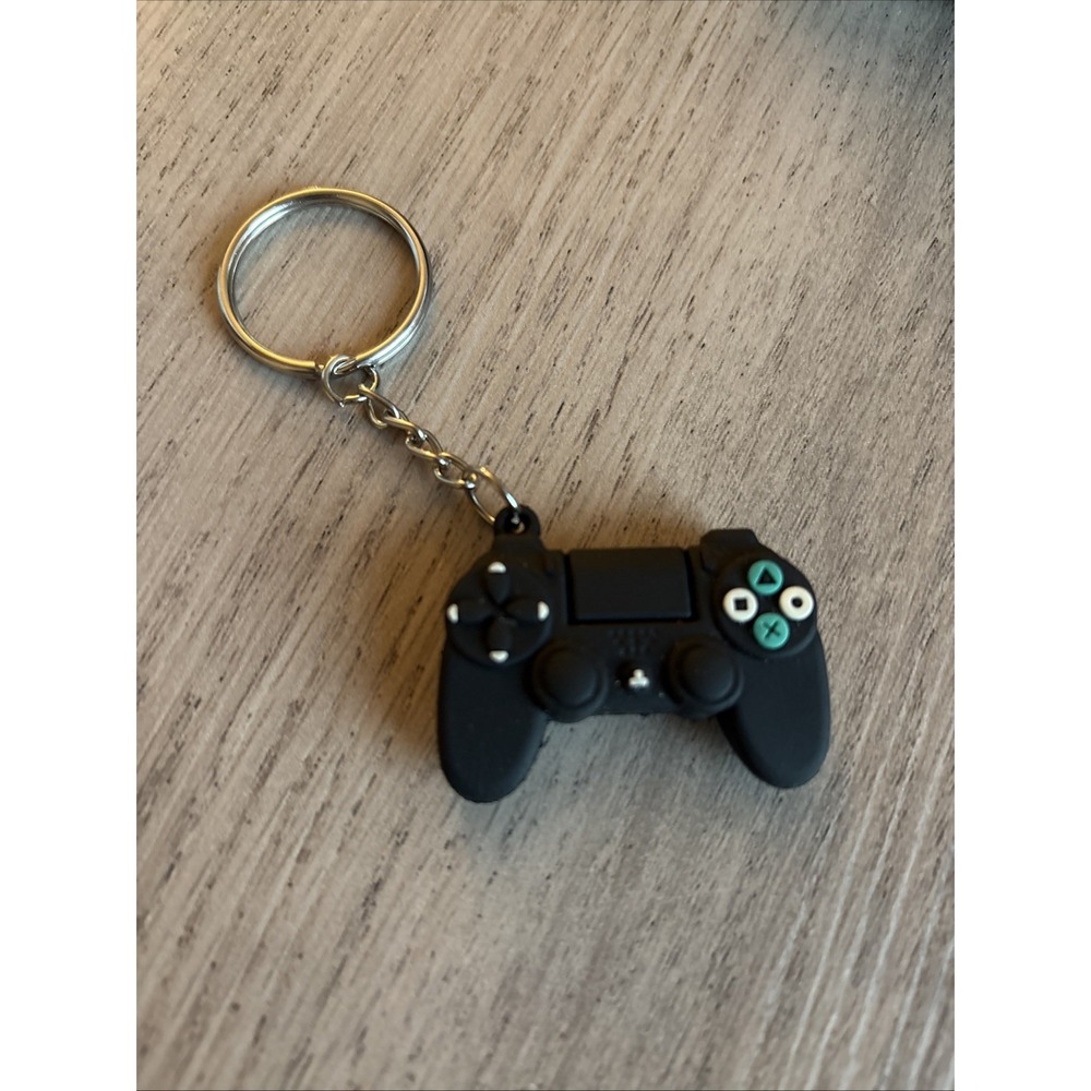 PlayStation Controller  ** Keychain ** BLACK‎